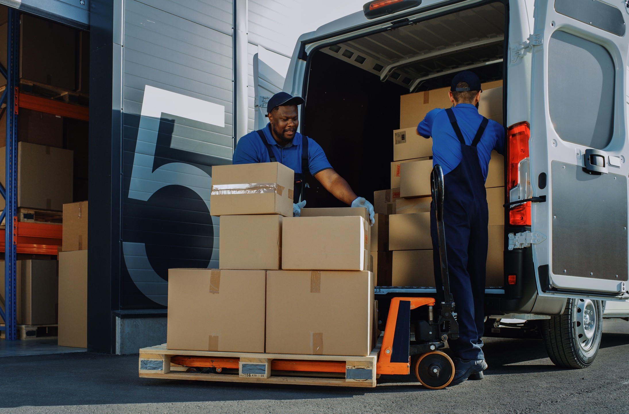 What You Should Know Before Shipping Your Cargo from Dubai to the UK